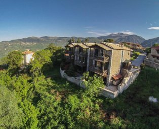 Vathyskia Guesthouse