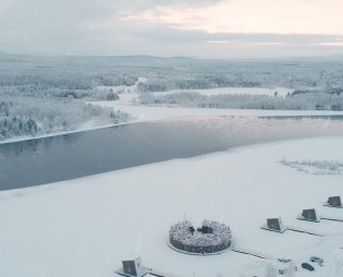 Arctic Bath: Το απίστευτο πλωτό ξενοδοχείο στον Αρκτικό Κύκλο