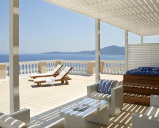 MarBella Corfu: Ένας κόσμος πολυτέλειας και μοναδικών εμπειριών