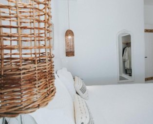 Hora Suites
