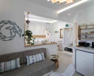 Hora Suites