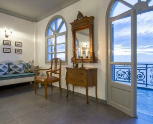 Caldera's Dolphin Suites