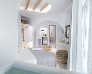 Mystique of Naxos