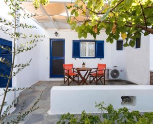 Erisimo Apartments