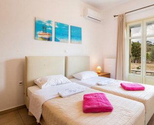 Villa San Dimitrio House on the Beach