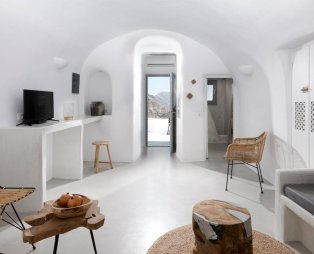 Virginia's Cave Villas