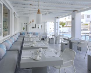 Minois Sugarcube Suites: Ανακαλύψτε την ουσία της κυκλαδίτικης ζωής στην Πάρο