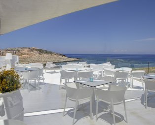 Minois Sugarcube Suites: Ανακαλύψτε την ουσία της κυκλαδίτικης ζωής στην Πάρο