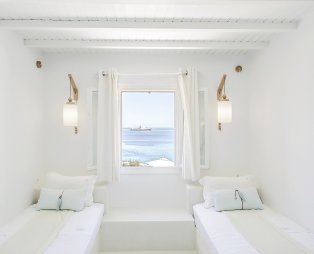 Minois Sugarcube Suites: Ανακαλύψτε την ουσία της κυκλαδίτικης ζωής στην Πάρο