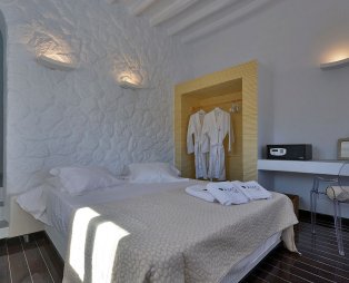 Amo Suites & Spa