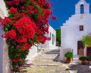 Focus: Αυτά είναι τα πέντε ελληνικά νησιά που προτείνει στους Γερμανούς για τις φετινές διακοπές