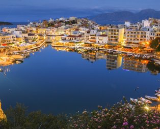 Άγιος Νικόλαος: Ξακουστός για τις παραλίες του