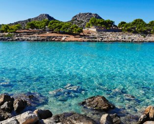 4 μονοήμερες αποδράσεις για βουτιές κοντά στην Αθήνα