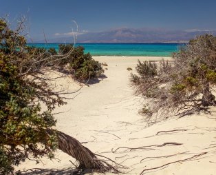 Ο απόλυτος εξωτικός παράδεισος στην άκρη της Ελλάδας (pics & vid)