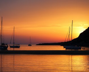 Κύθνος: Προσιτή και γεμάτη εκπλήξεις