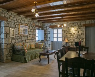 Εν Πλώ Luxury Suites: Ταξίδι στο Ομηρικό Οίτυλο