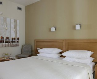 Almira Hotel