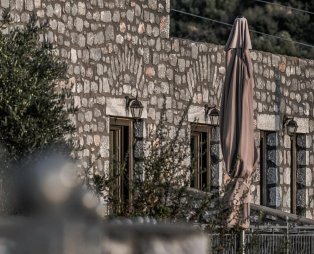 Onar Guest House Mani