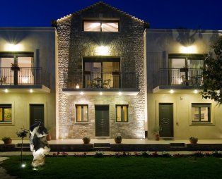 Mylos Apartments