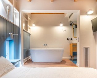 Allure Central Boutique Hotel