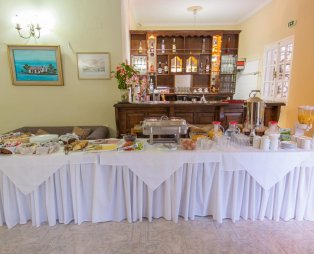Olive Tree Hotel
