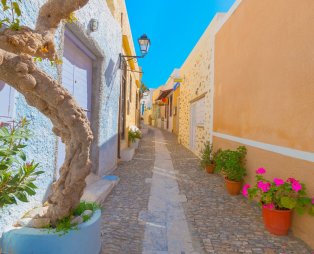 Forbes: Ένα ελληνικό νησί στα 5 υποτιμημένα διαμάντια της Μεσογείου