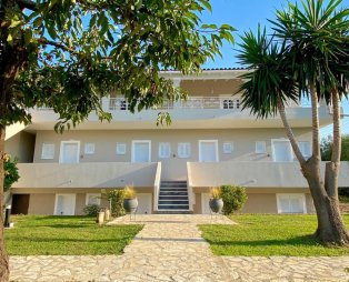 Elysian Apartments & Studios
