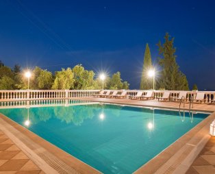 Niki Sunrise Apartments