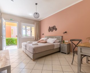 Makis Hotel Skala