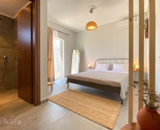Theros Lux Apts.
