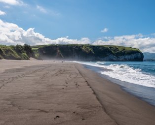 9. Ribeira Grande Beach, Σάο Μιγκέλ (Αζόρες), Πορτογαλία (Πηγή: Shutterstock)