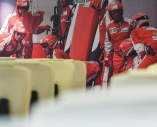 Η γνήσια Minardi του Jos Verstappen κάνει βόλτες στο Αιγαίο! (pics & vids)