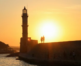 Ηλιοβασίλεμα στον Αιγυπτιακό Φάρο (πηγή: Shutterstock)