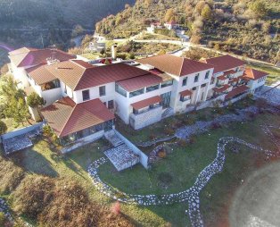 Avaris Hotel