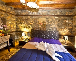 CHALET LITHOS