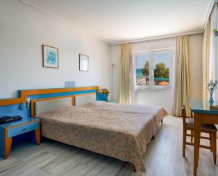 Ilianthos Village