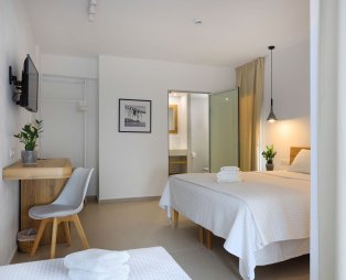 Sea Breeze Hotel