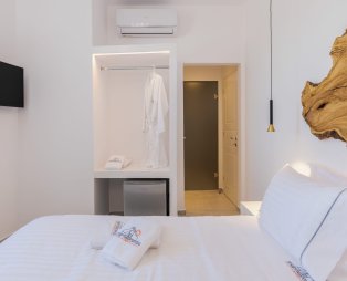 Sunset Paraportiani Rooms