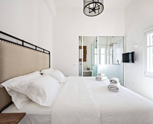 PNOE SEAFRONT RESIDENCE MYKONOS
