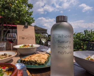 Rouista Tzoumerka Resort: Εκεί που η πολυτέλεια συναντά την άγρια φύση των Τζουμέρκων