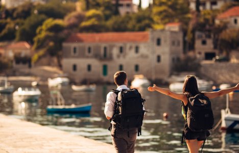 5 συμβουλές για να εξοικονομήσετε χρήματα στις διακοπές σας