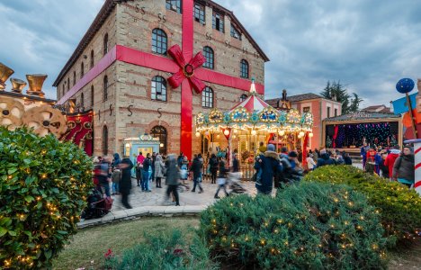 5 cities in Greece for Christmas holidays with the family