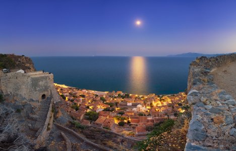 Escape to the most romantic places in Greece