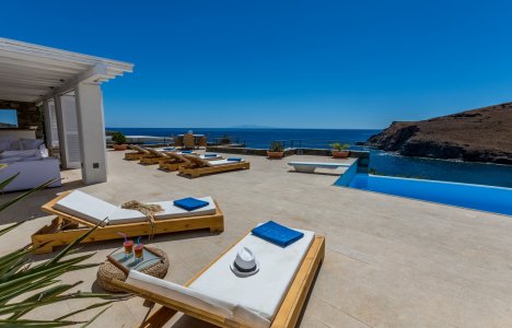 BluEros Luxury Villa: Ζήστε την απόλυτη εμπειρία διακοπών στη Σύρο