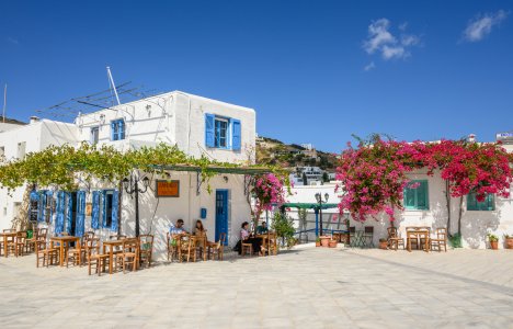 6 μαγευτικά αιγαιοπελαγίτικα χωριά για την άνοιξη