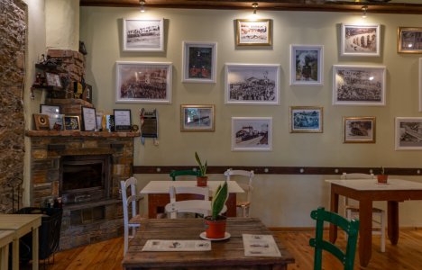 Taverna Moutzouris: A culinary journey next to the legendary Pelion little train in Ano Lechonia