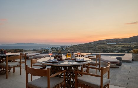 Petra Restaurant: The culinary heart of Sun Aeriko in Tinos