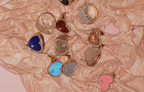 Όταν το fine jewelry συναντά το parisian cool: Η Yvonne Léon στον SERKOS