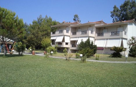 Elia Apartments