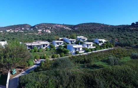 Niriides Resort